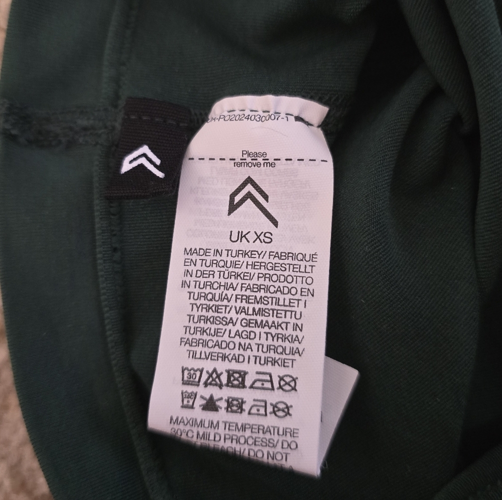 NWOT Oner Active Effortless Seamless Shorts - Racing Green, size XS - Picture 5 of 6